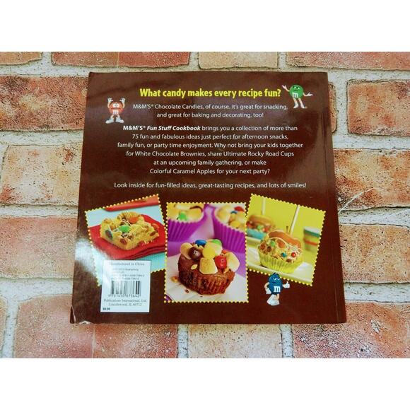 M&M's Fun Stuff Cookbook - Paperback 2013‎ - Colorful and Fun Dessert Recipes - Picture 5 of 13